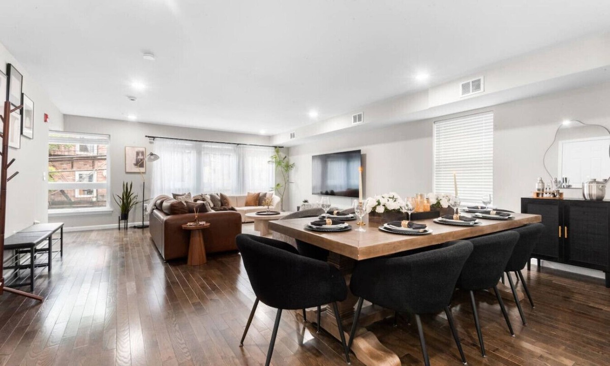 Hoboken Condo | Spacious Loft King Bed Chef’s Kitchen Near NYC