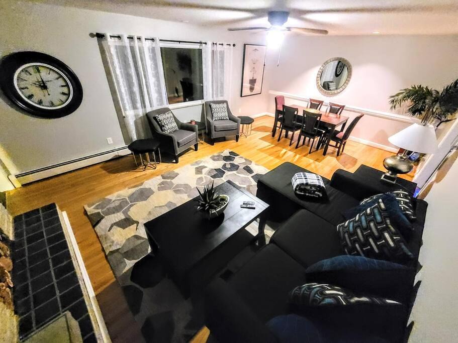 Mosby Apartment | Spacious & Lovely 4BR Apartment in Mechanicsville