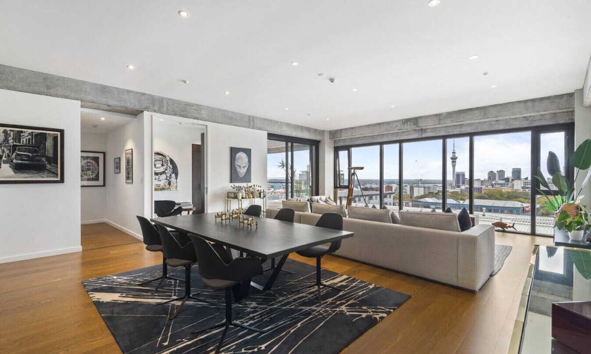 Newton Apartment | Spacious Luxe 2Bd with Harbour Views and Parking