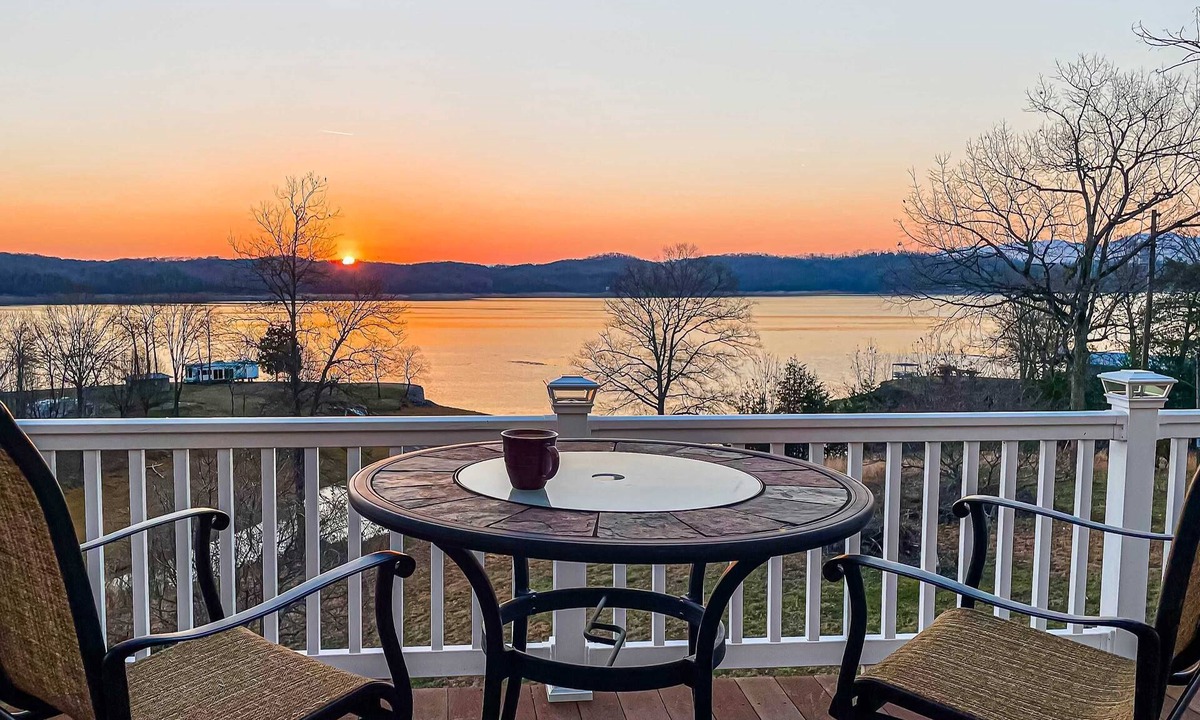 Dandridge House | Spacious Luxe Lakefront Home, Hot Tub, Dock, Firepit