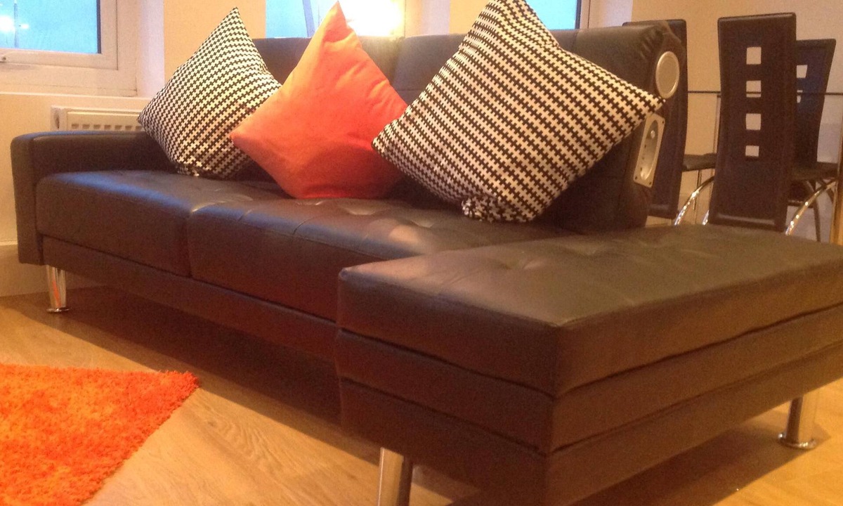 Cranbrook Apartment | Spacious & Luxurious, Cranbrook Apartment