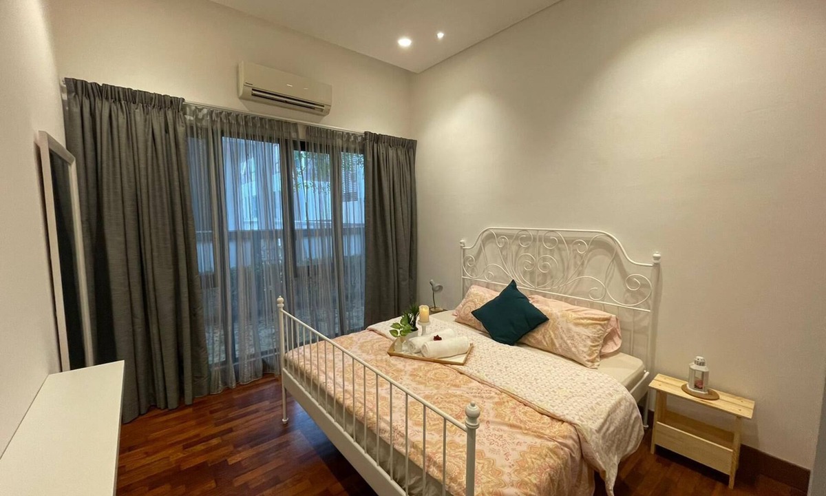 Seksyen 13 House | Spacious Luxury and comfortable for Medium to large group