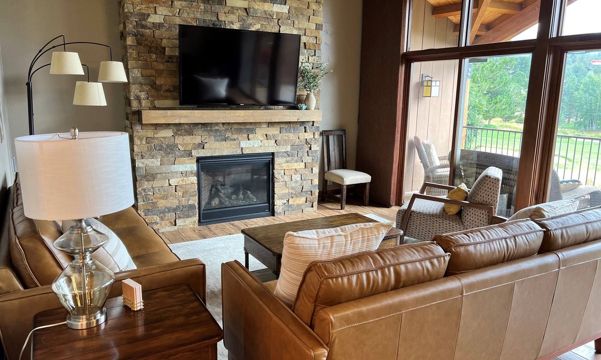 Purgatory Condo | Spacious luxury condo & great views – book now for peak times during ski season