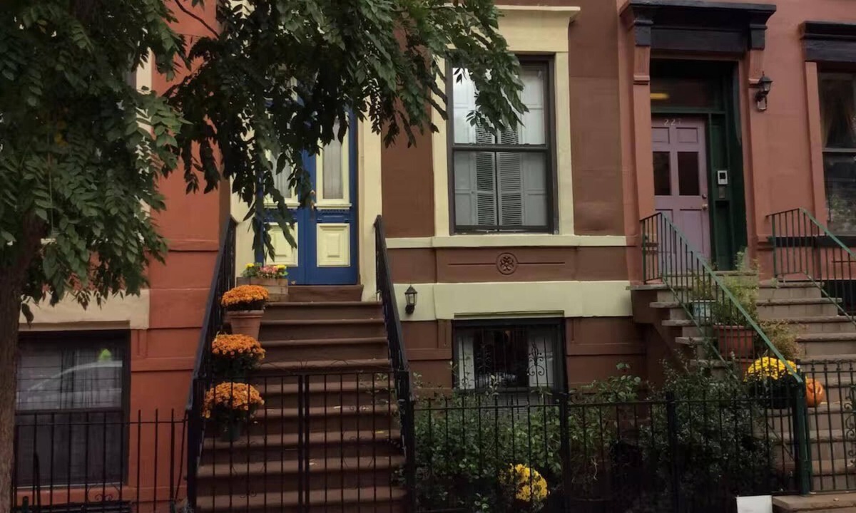 East Harlem Apartment | Spacious Manhattan Duplex, 2 BR, 3BA