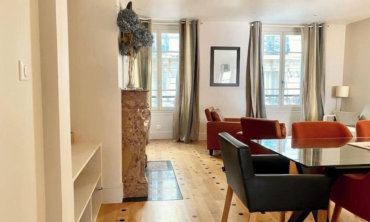 Enfants-Rouges Apartment | Spacious Marais 3BR with AC & Elevator