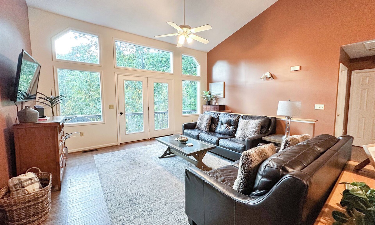 Massanutten House | Spacious Massanutten Chalet - Minutes from Slopes, Trails, & Wineries