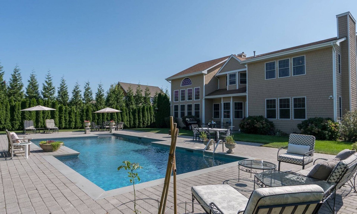 Tuckahoe House | Spacious Master Bedroom Suite, Stone Chef's Eat-In Kitchen, Close to.