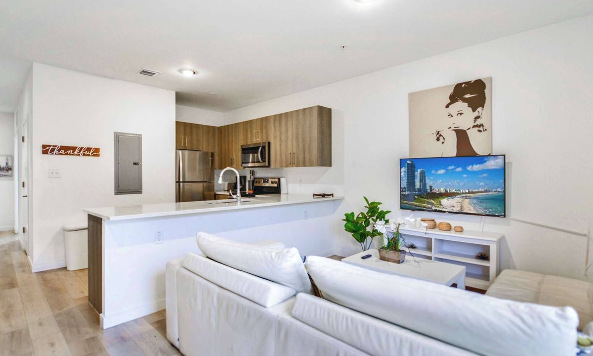 Golden Glades Condo | Spacious Miami Townhouse | Free Parking