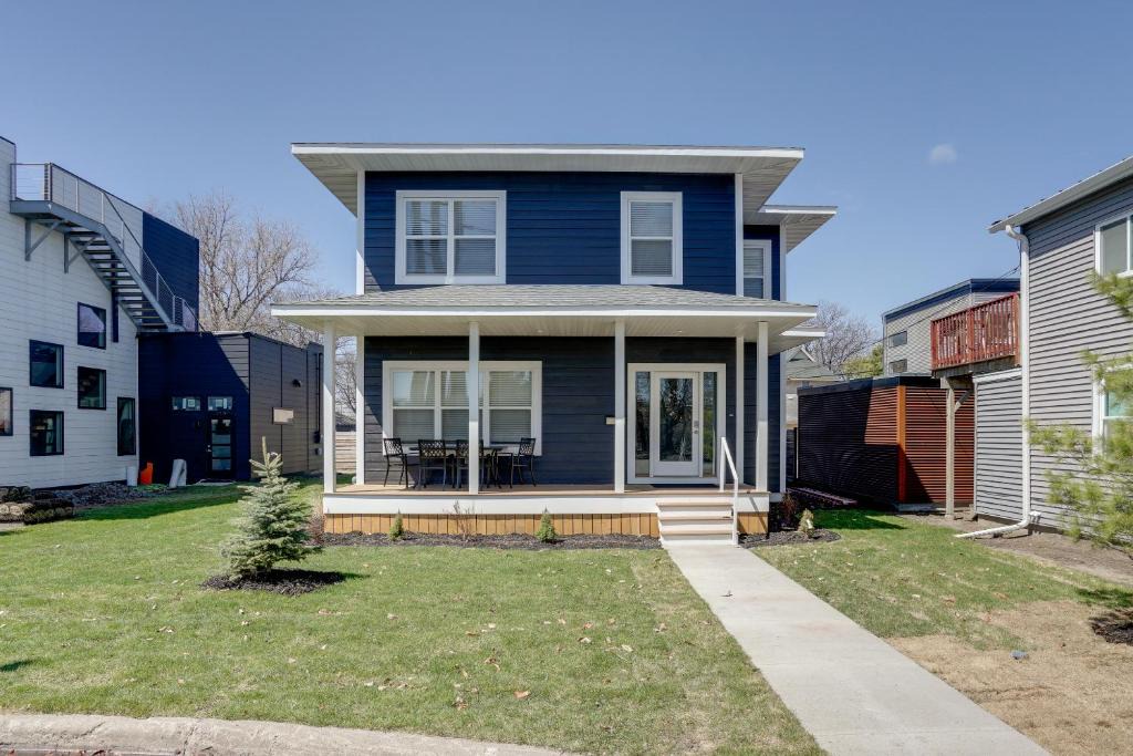 Bottineau House | Spacious Minneapolis Vacation Rental w/Game Room!