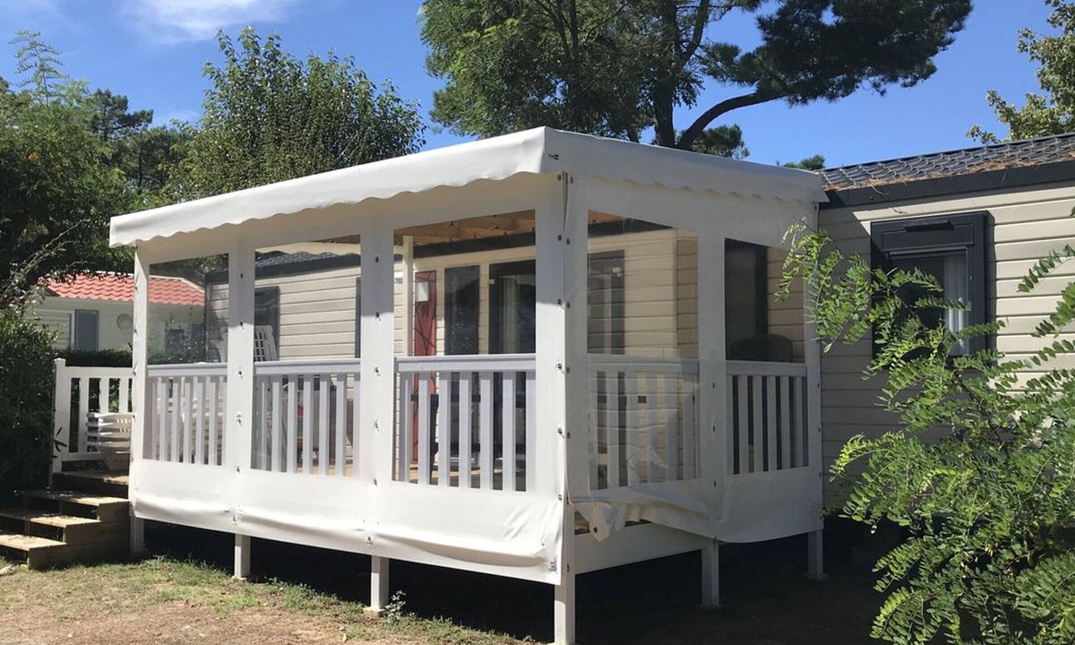Saint-Jean-de-Monts House | Spacious mobile home with terrace for 8 people