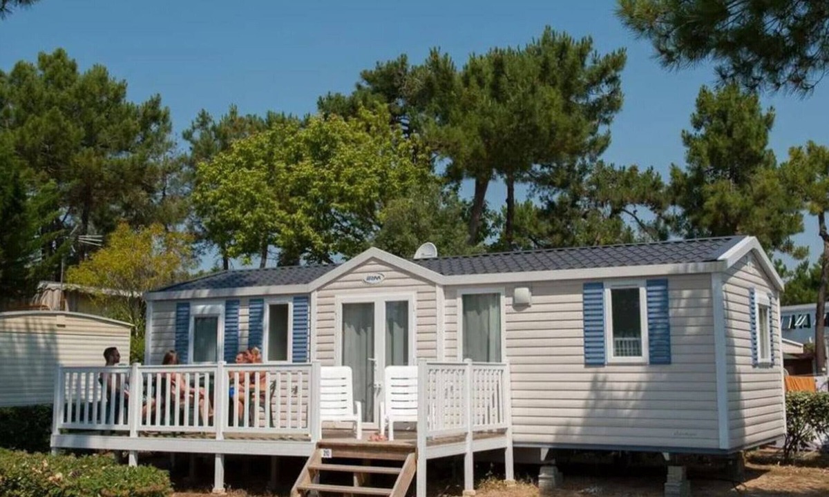Saint-Jean-de-Monts House | Spacious Mobile Home for 6 with Terrace