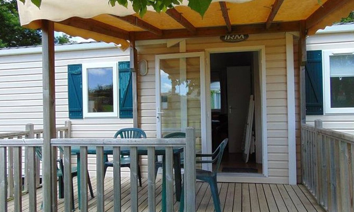 Avrille House | Spacious mobile home for 6 people with terrace