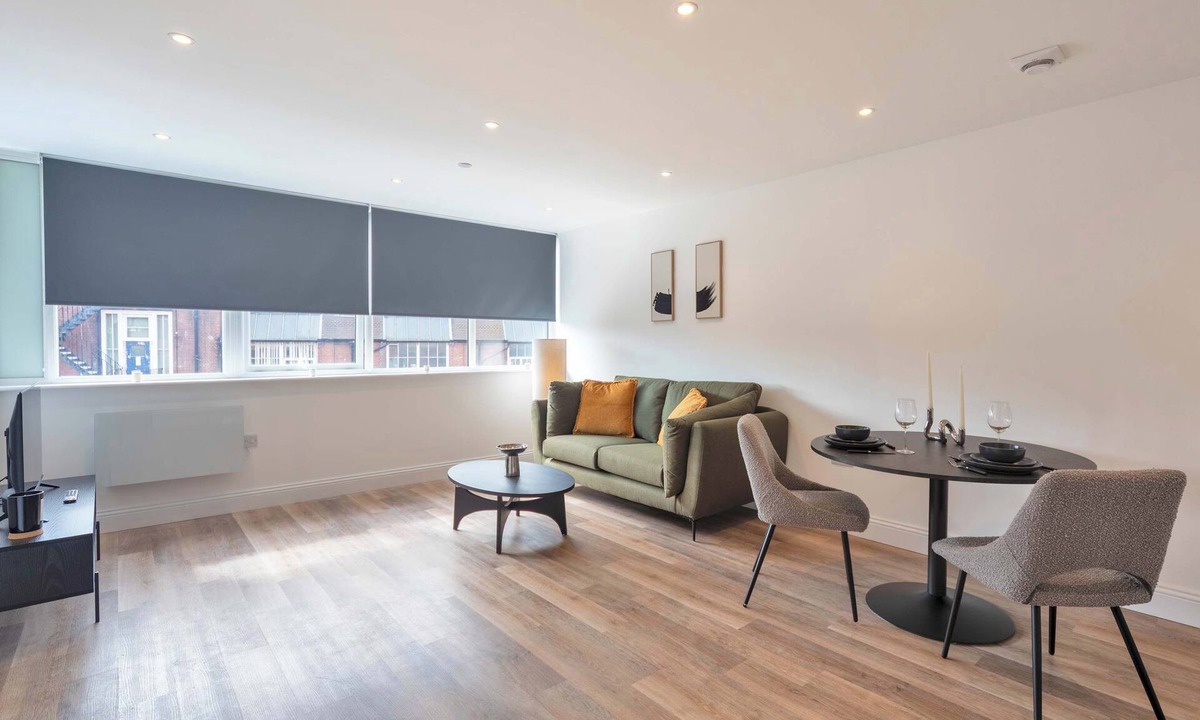 Gravesend Apartment | Spacious & Modern 1 Bedroom Apartment in Gravesend