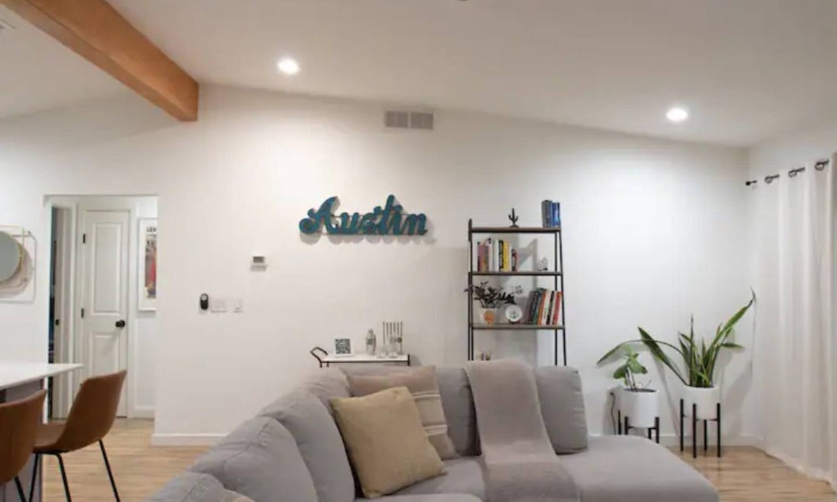 Windsor Hills House | Spacious Modern 3BD/2BA 10-min drive to DT/Domainn