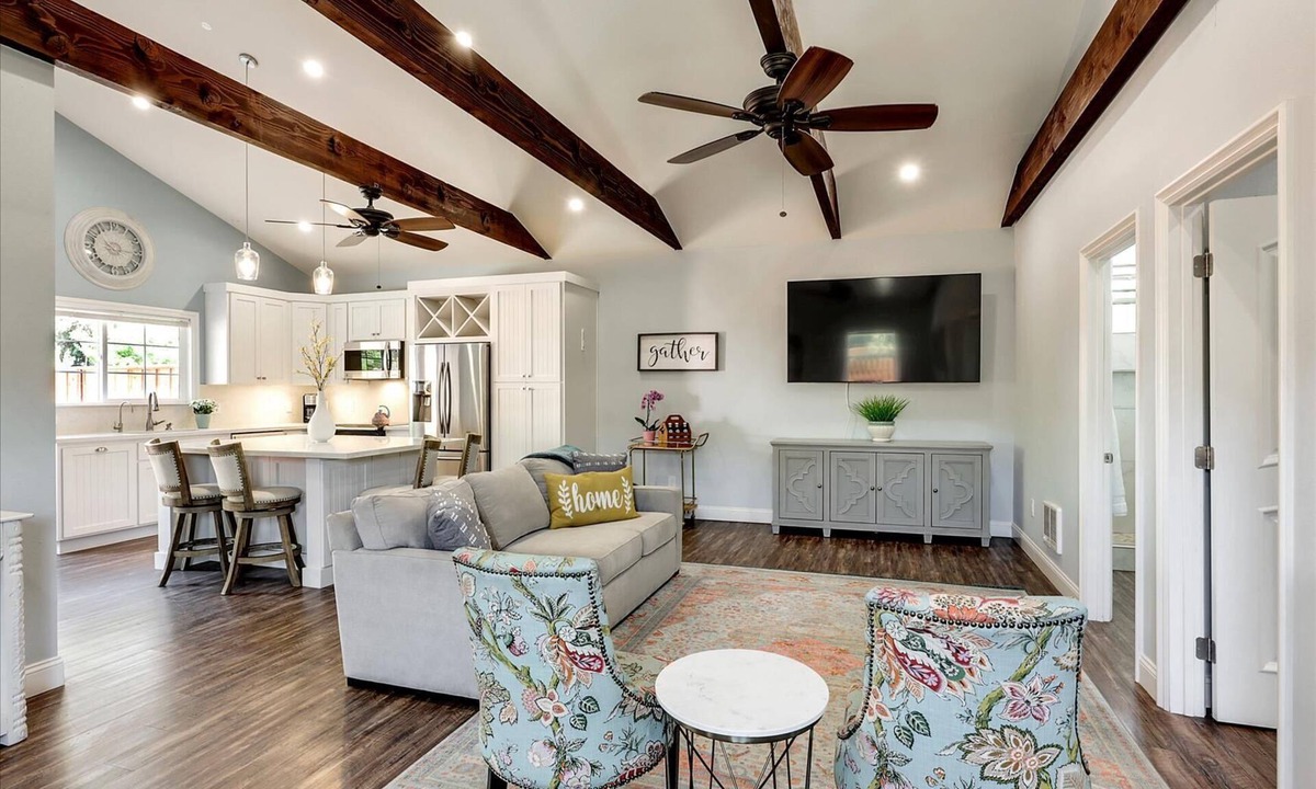 Castro Valley House | Spacious Modern Farmhouse Casita in Castro Valley Countryside with Private Patio