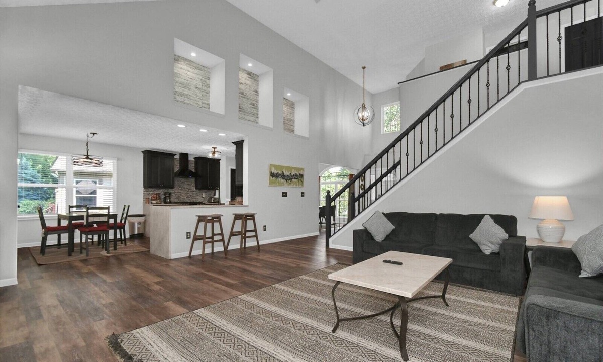 Westerville House | Spacious & Modern Home with everything you need!