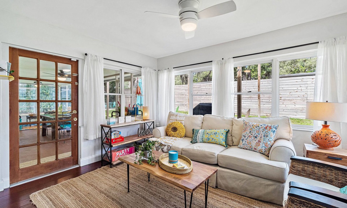 Madeira Beach House | Spacious Modern Madeira Beach Home 4B - 2BA
