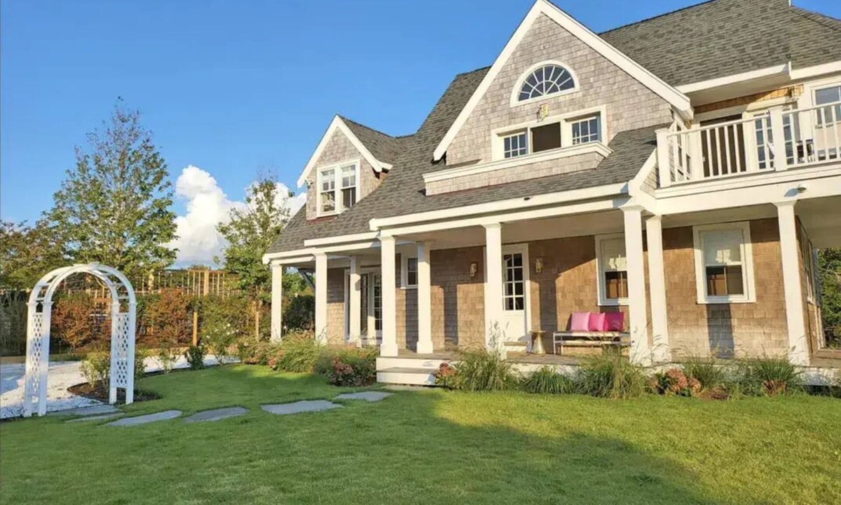 Monomoy House | Spacious Monomoy Gem