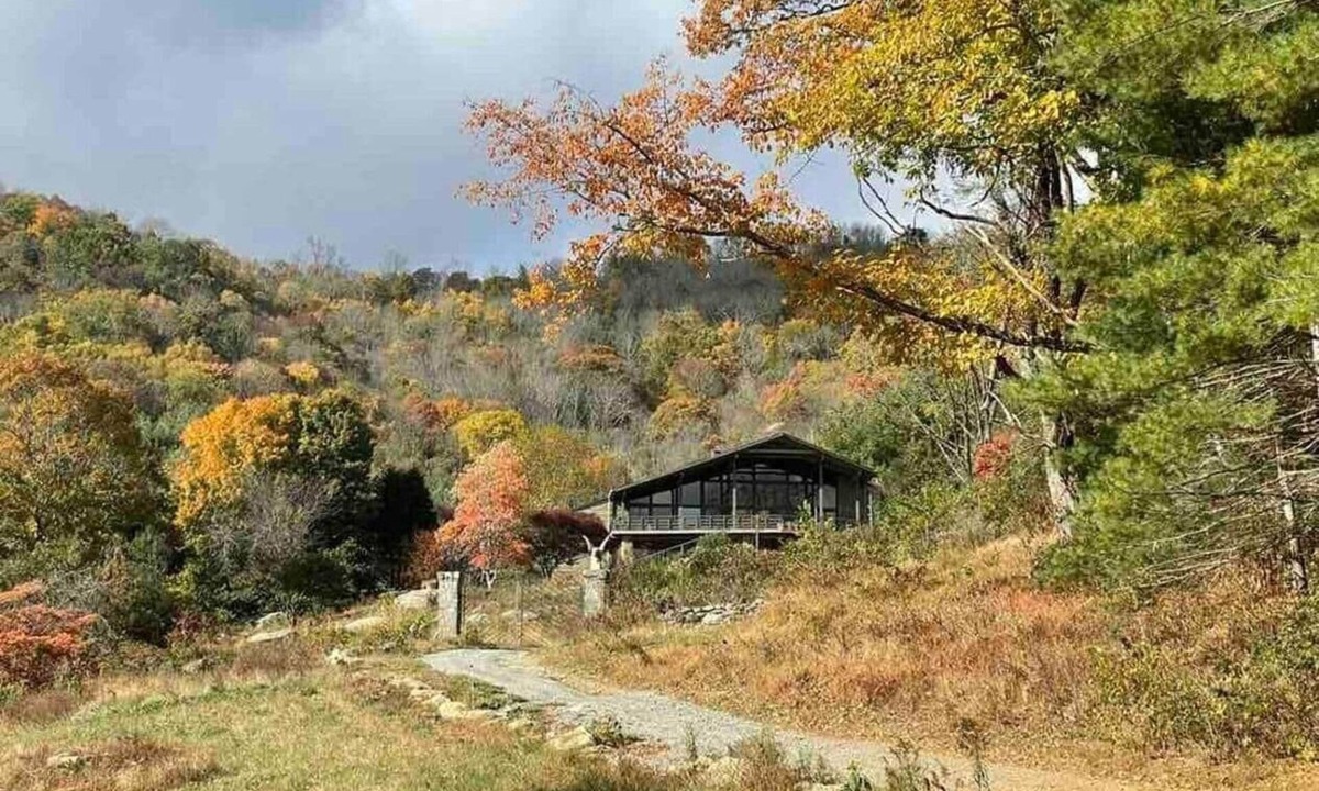 Independence House | Spacious Mountain Retreat Home on over 200 acres!