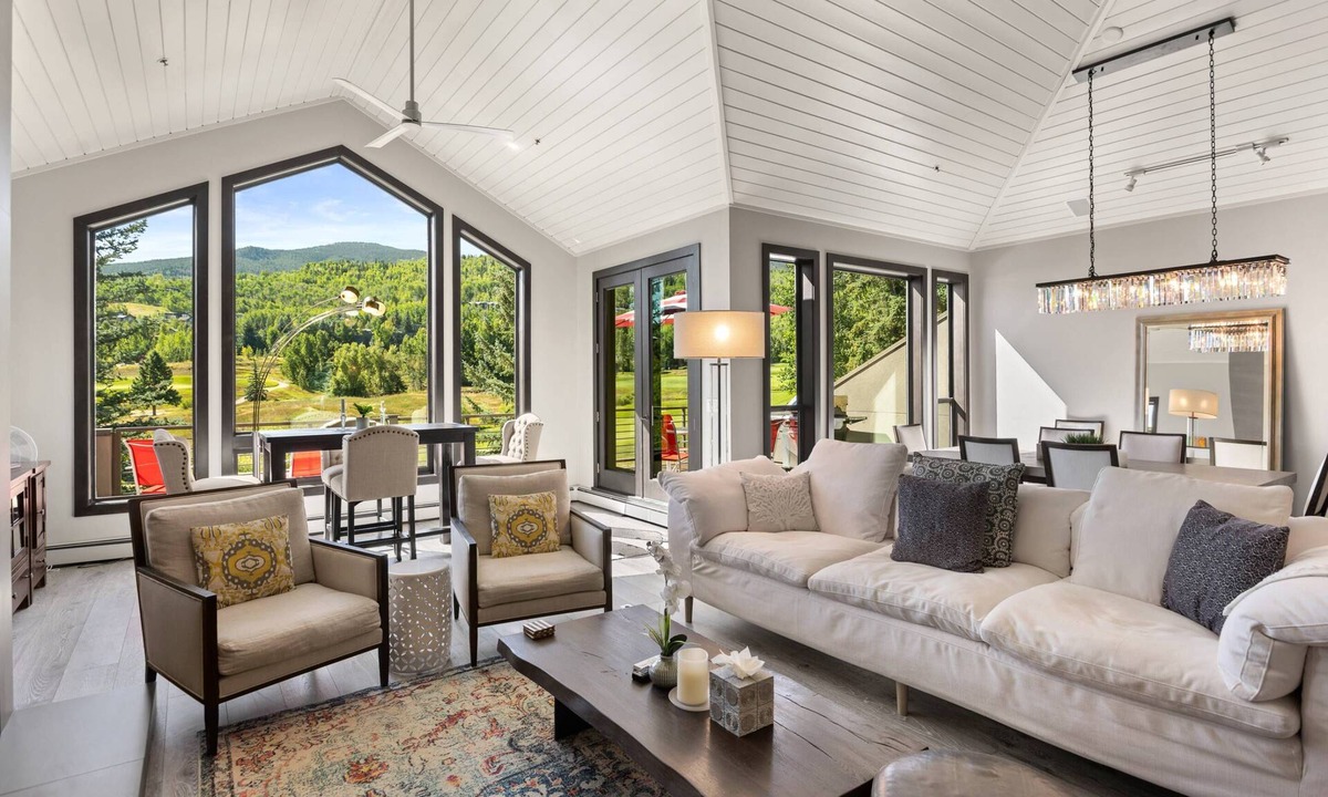 Snowmass Village House | Spacious Multi-Level Townhome W/Deck, Views! Grill, Garage, Large Balcony! On Free Shuttle Route