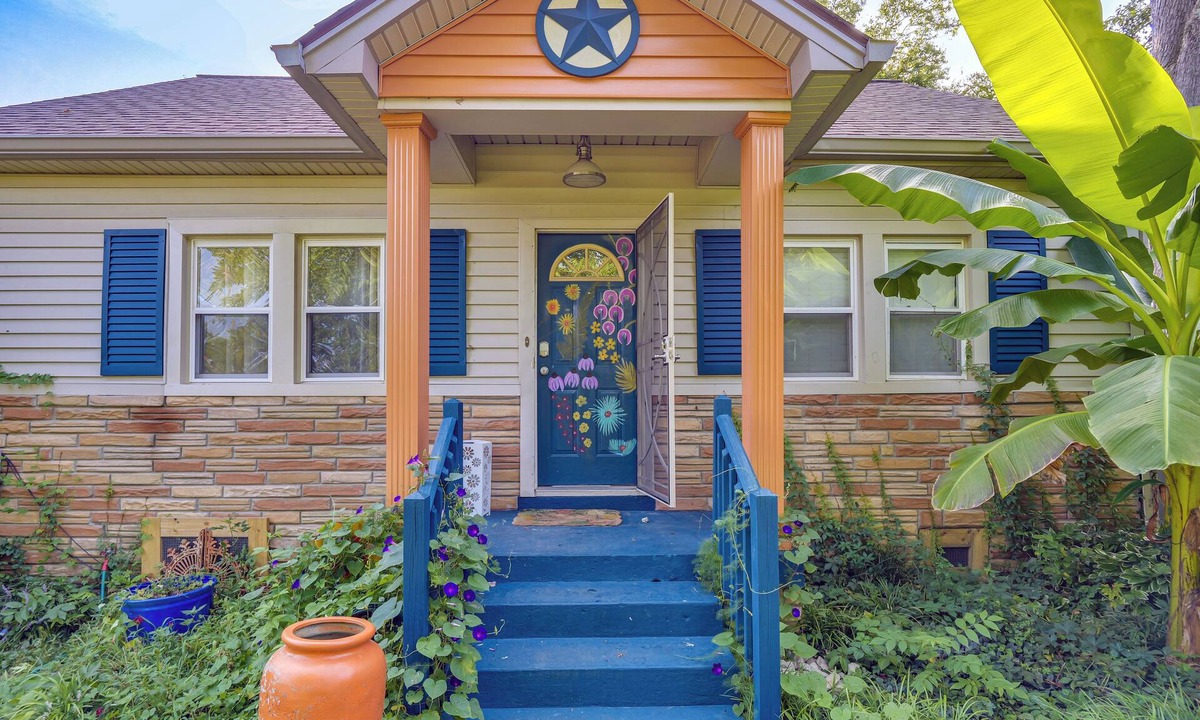 Donelson House | Spacious Nashville Retreat w/Yard: WFH Friendly!
