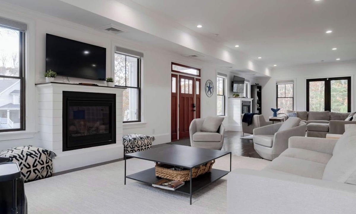 Centerville House | Spacious New Construction/Walk-Beach/FirePit/Game Rm/Private/Family Friendly