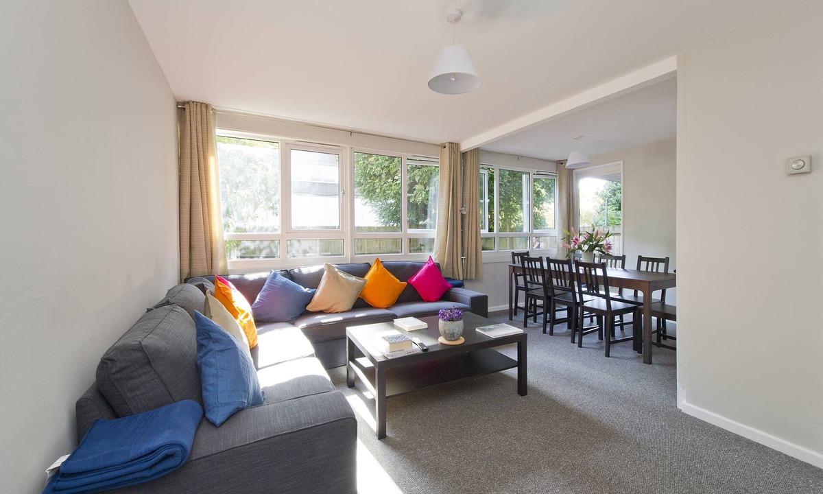 Notting Dale Apartment | Spacious Notting Hill Flat