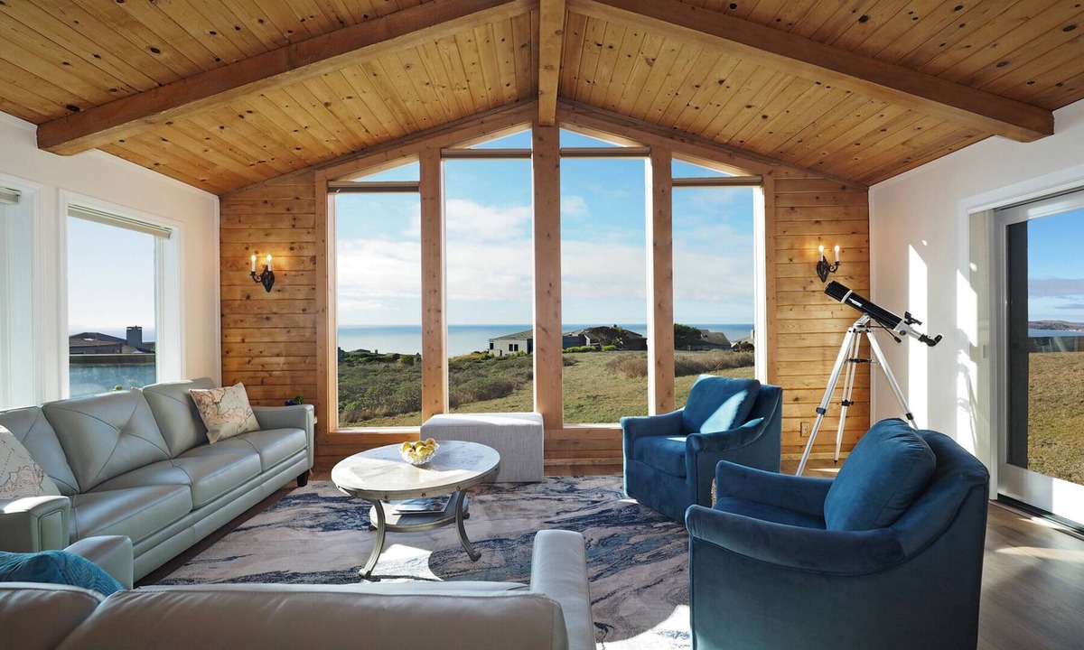 Bodega Bay House | Spacious * Ocean View * Walking Trail to Beach * Hot Tub