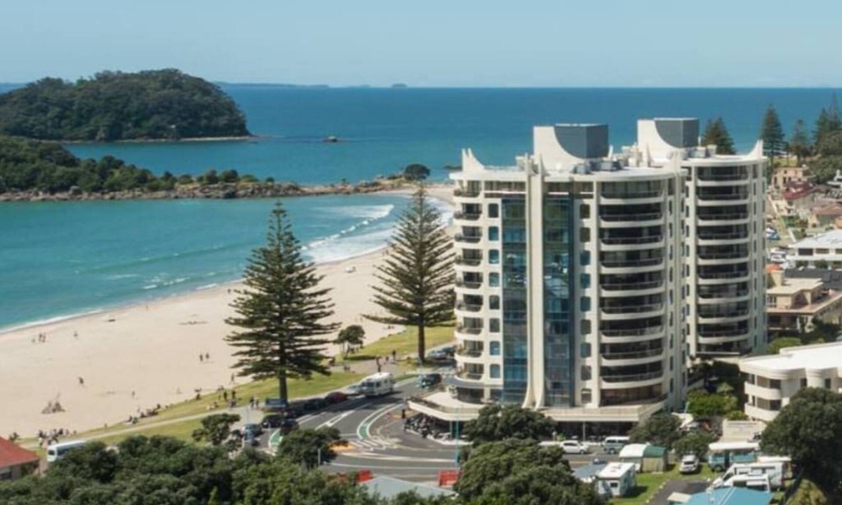 Mount Maunganui Apartment | Spacious Oceanside Oasis