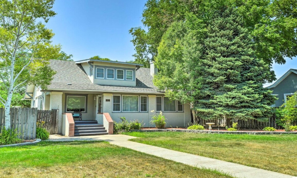 Ogallala House | Spacious Ogallala Retreat w/Game Room & Fire Pit