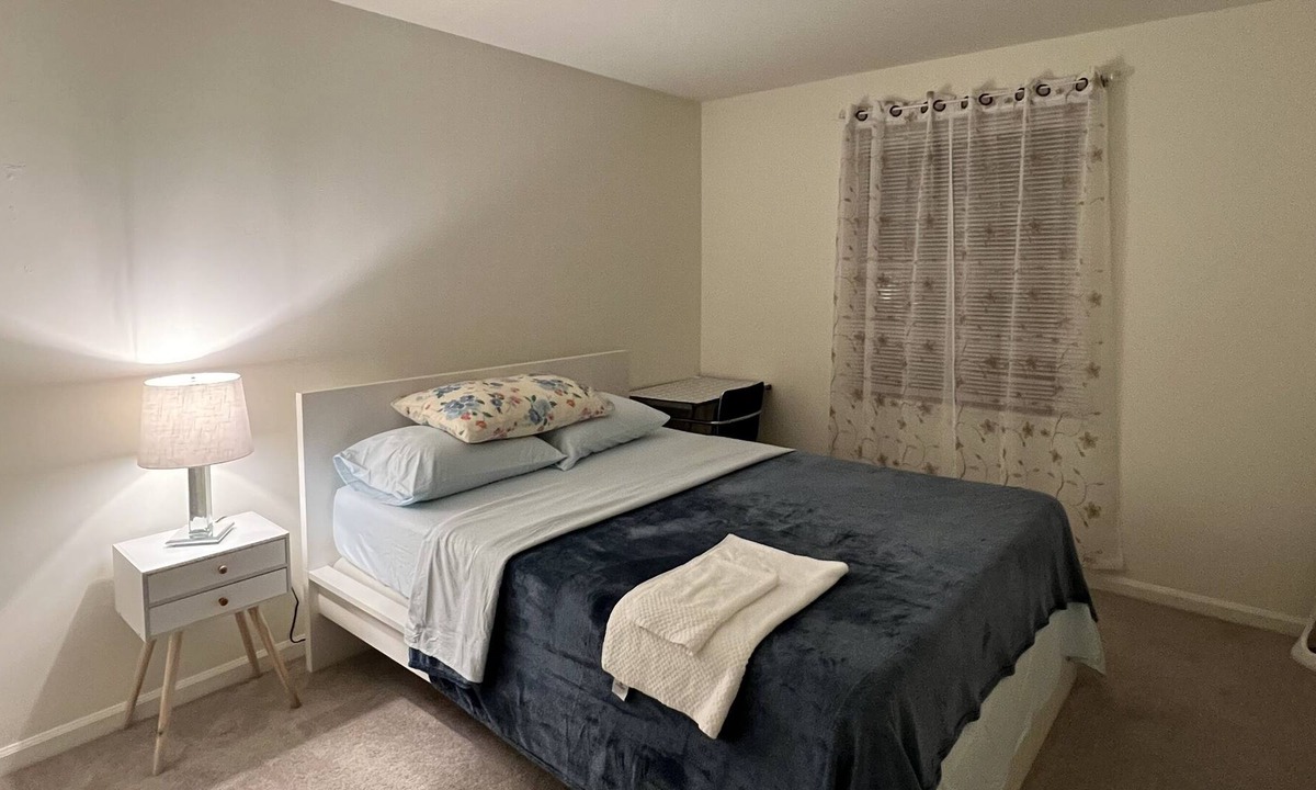 Norristown House | Spacious One Bed One Bath in a Condo