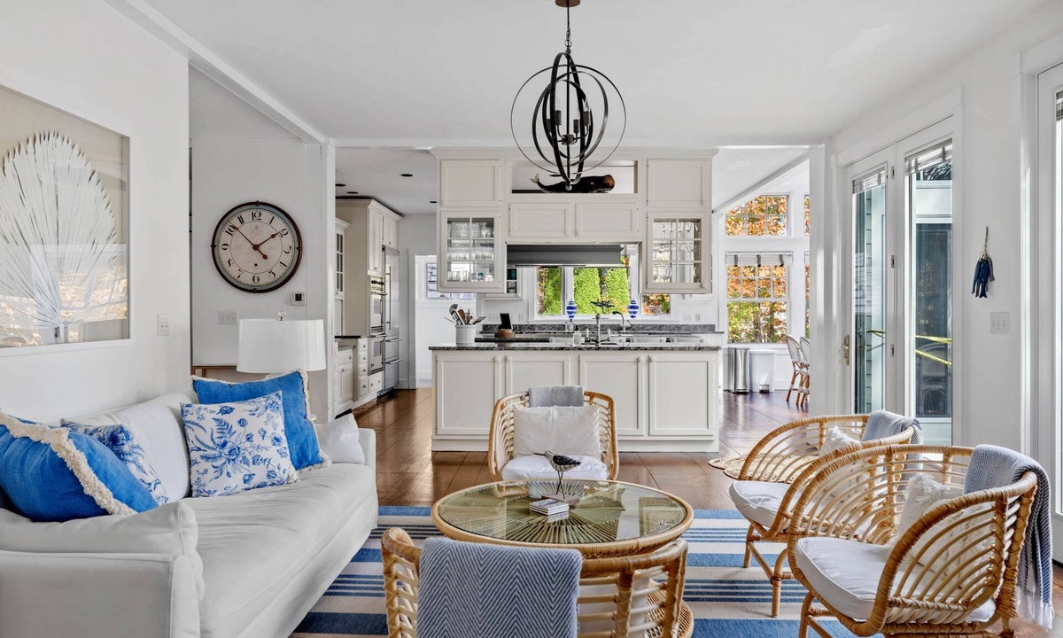 Fortunes Rocks House | Spacious Peter Pond Coastal Retreat