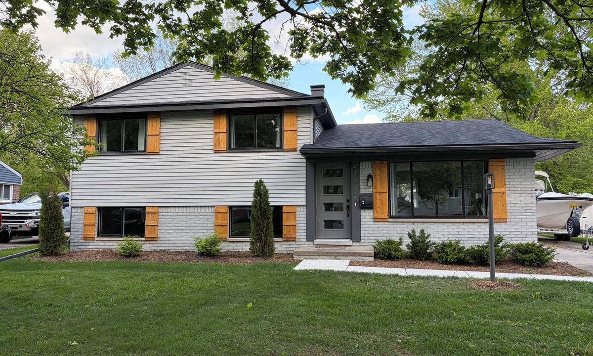Plymouth House | Spacious Plymouth home 30 minutes to Ann Arbor/5 minutes to downtown Plymouth