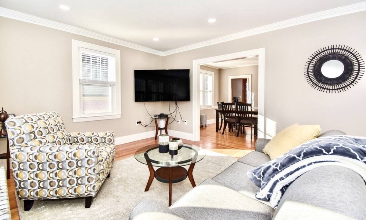 Auburndale House | Spacious Private Retreat Near Downtown Boston!