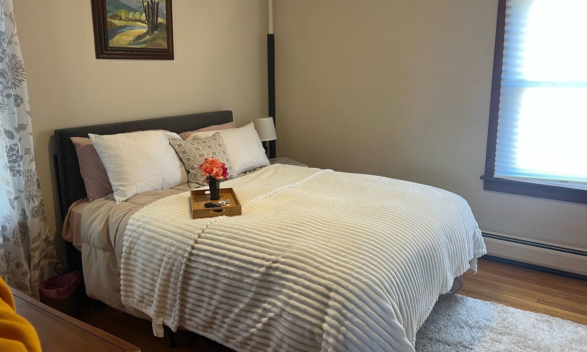 East Haven  Rutland County Apartment | Spacious, private, renovated!