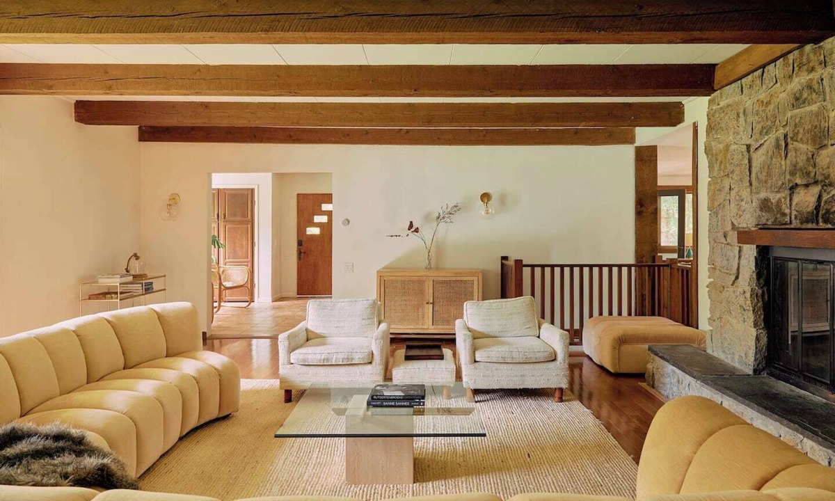 Bearsville House | Spacious Private Retreat w. Pool + Fireplace