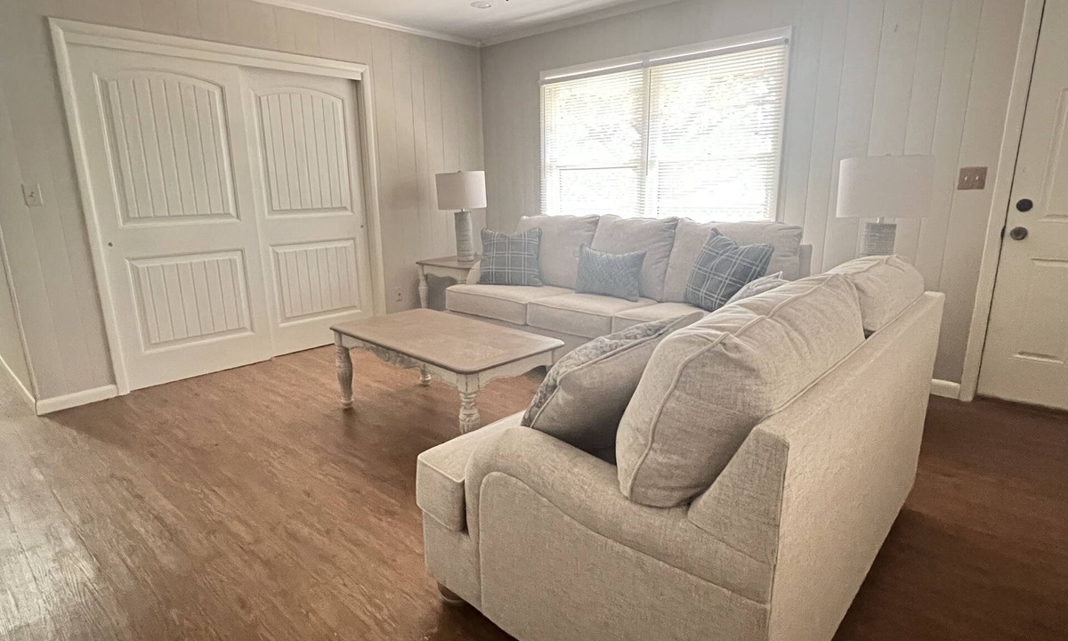 Muskogee House | Spacious ranch home in quiet neighborhood.