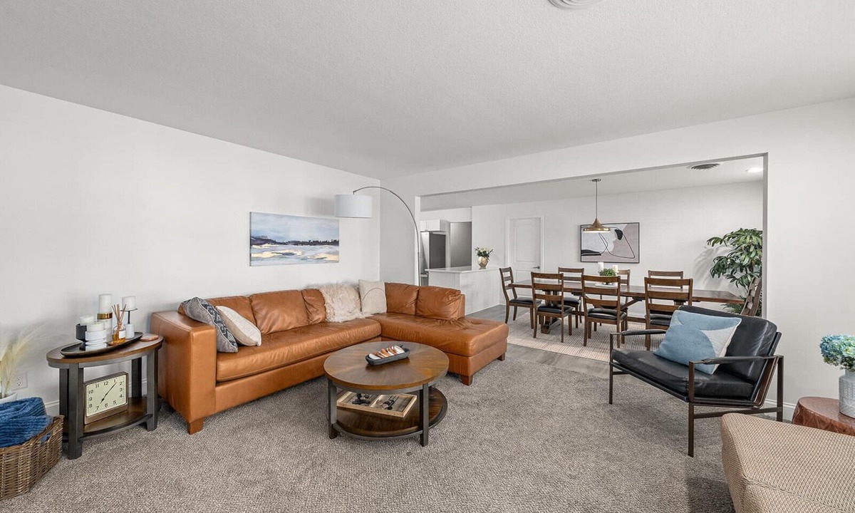 Lovington House | Spacious Ranch Home-5 BR, including 2 King Suites!