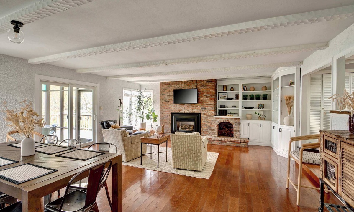 Town of Owasco House | Spacious, Remodeled, Pet Friendly, Owasco Lake