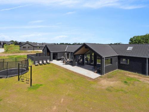 Sydals House | Spacious Retreat near Beach