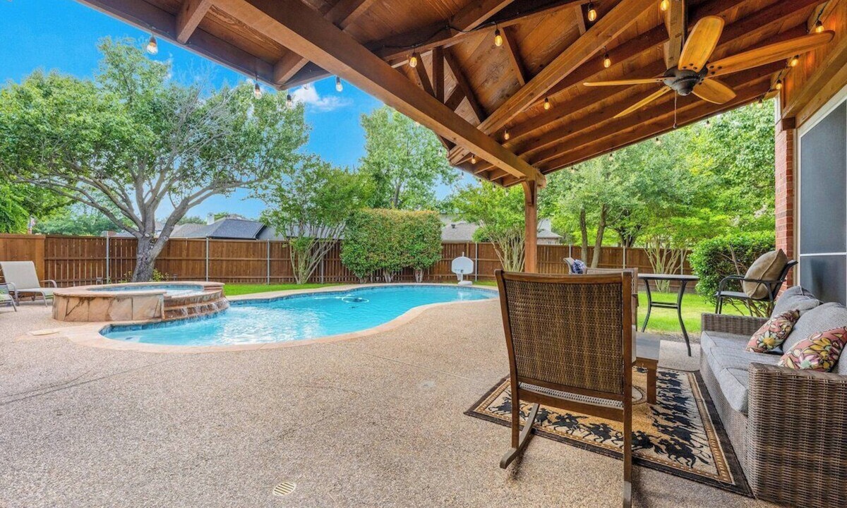 Allen House | Spacious Retreat Pool Oasis PingPong Sleeps16
