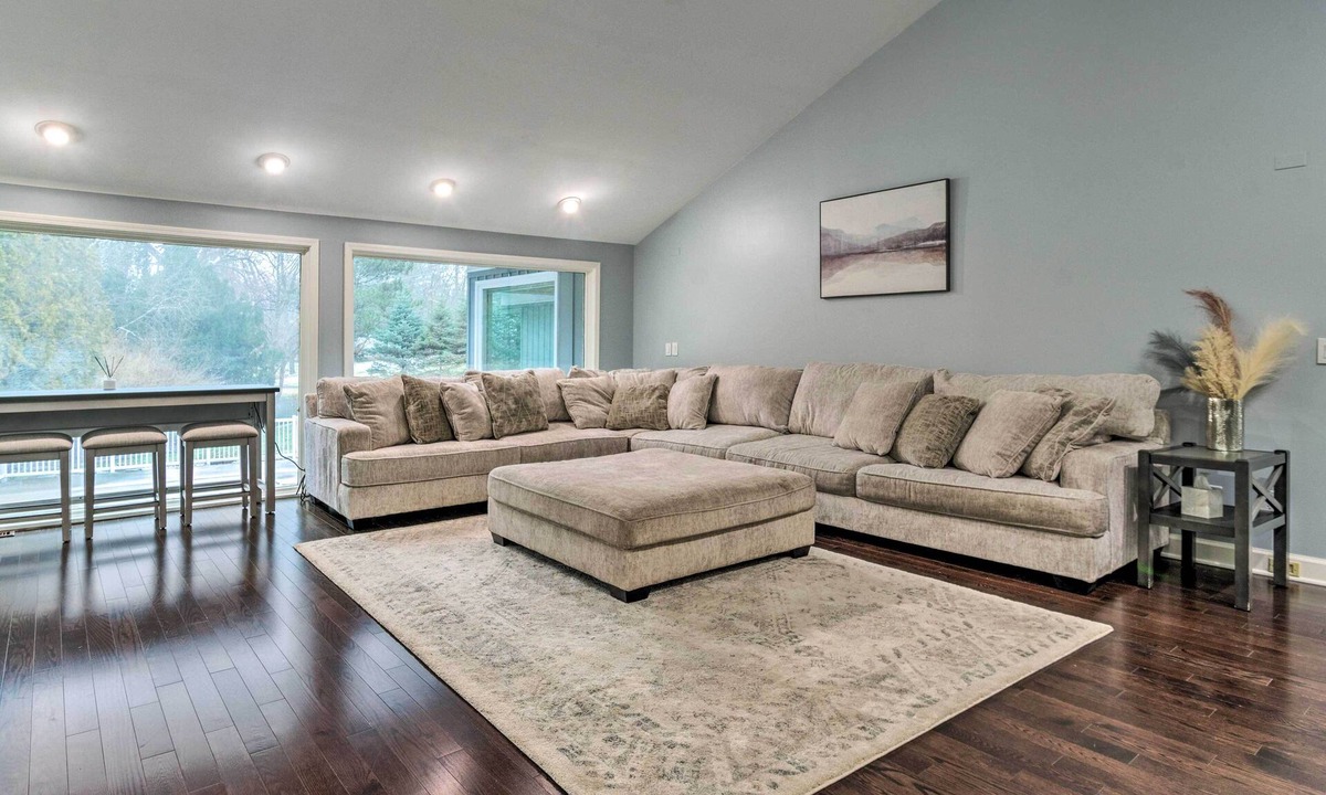 Rochester House | Spacious Rochester Home w/Heated Pool & Hot Tub!