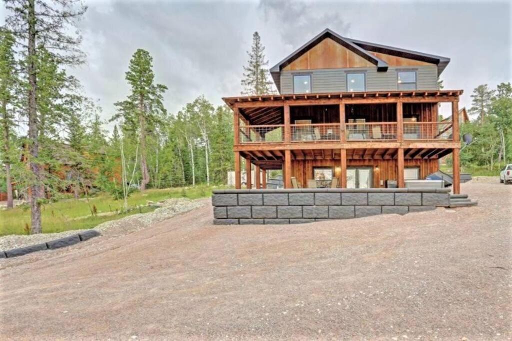 Lead House | Spacious Room & Views, 18 guests-Dream Catcher