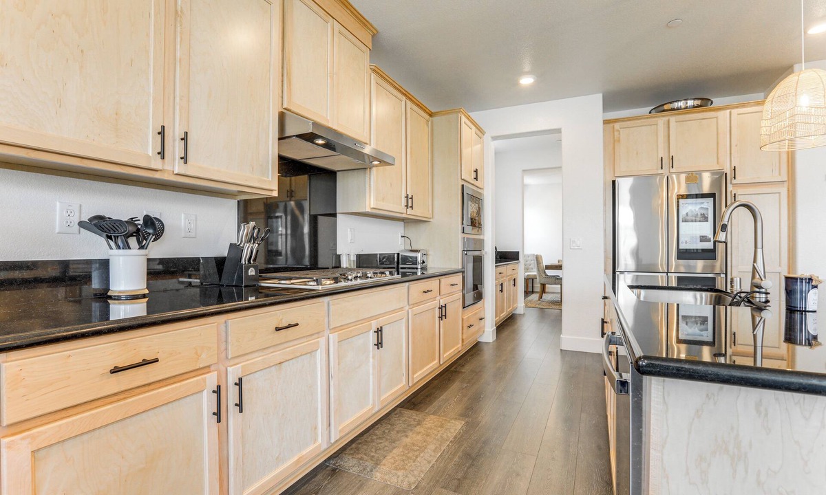 Roseville House | Spacious Roseville Home w/Patio - Near Golf!