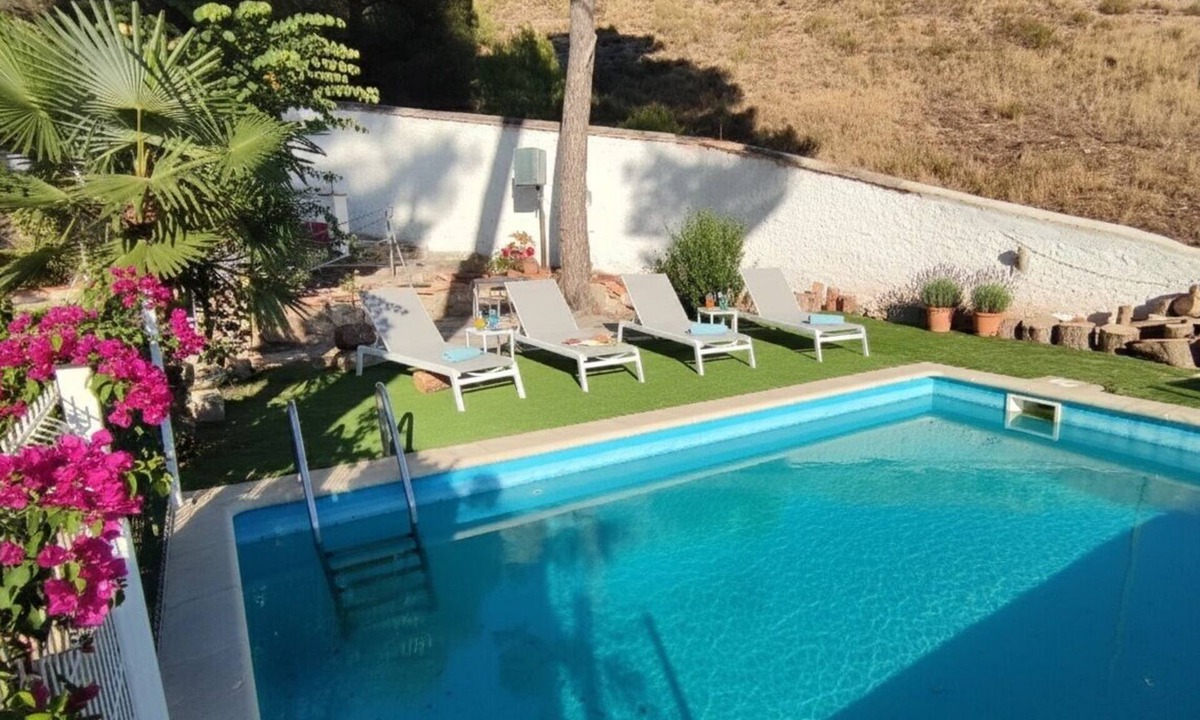 Alhama de Aragon Cottage | Spacious Rural House for 20 People in Alhama de Aragon