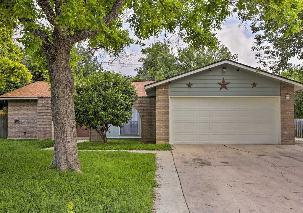 Heritage House | Spacious San Antonio House by Lackland & SeaWorld!