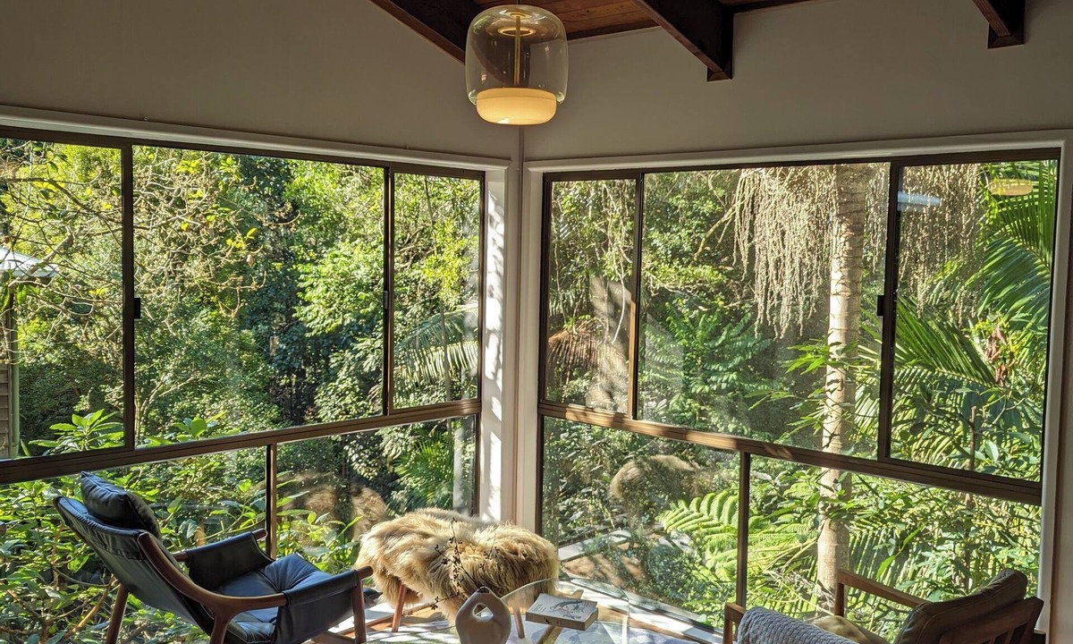 Mount Glorious House | Spacious Scandi-inspired luxury home amongst the trees - Mount Glorious summit!