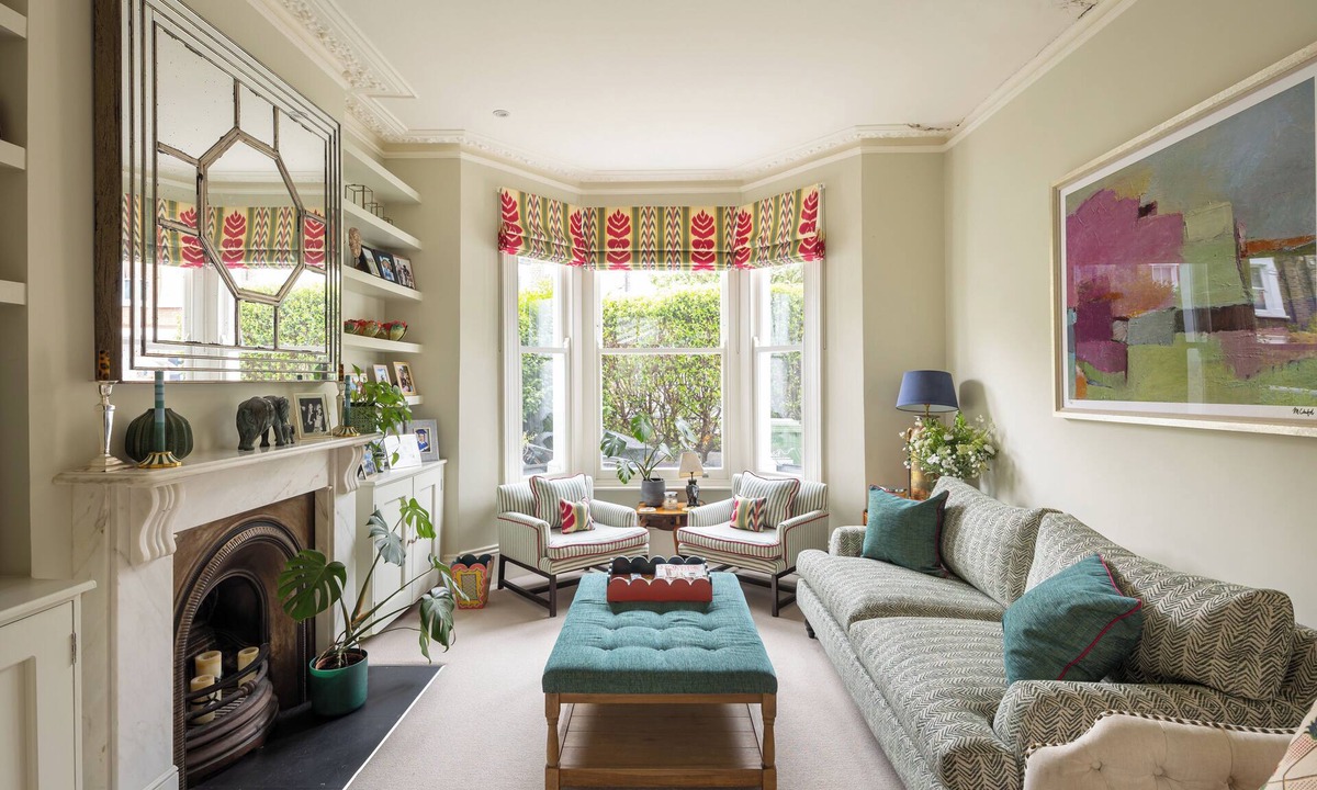 Askew House | Spacious Sophistication, by Veeve