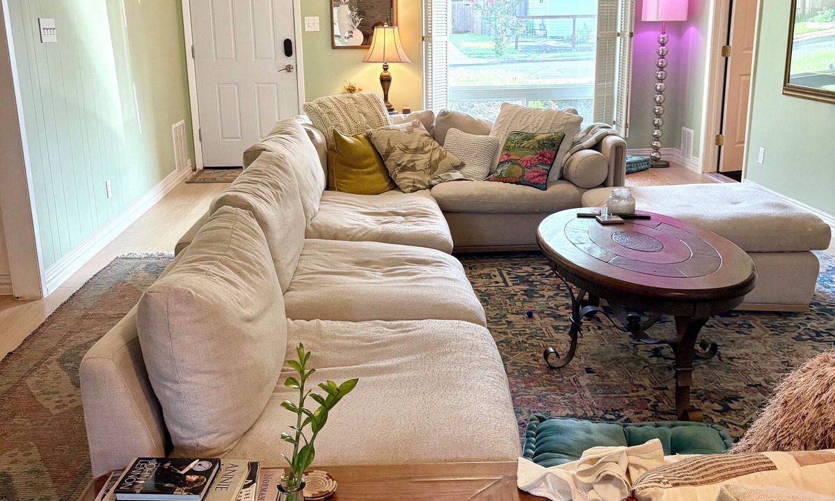 Austin House | Spacious South Austin Retreat w/Lush Backyard, Pet-Friendly, Long Stays Welcome!