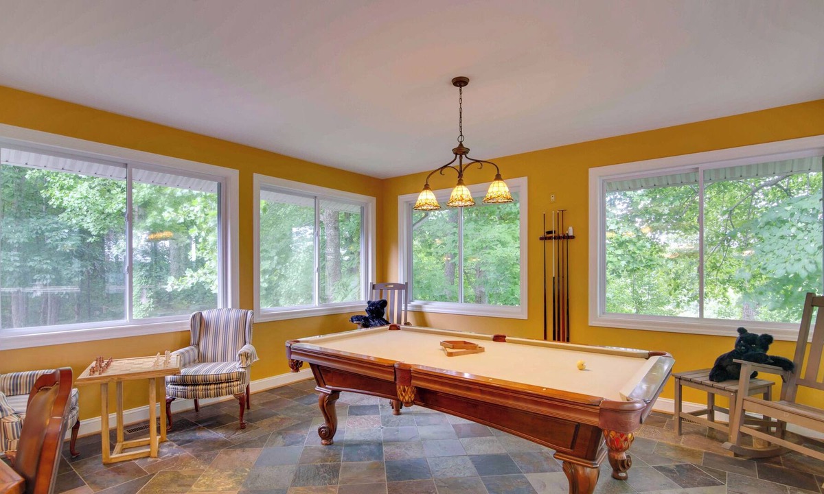 Sparta House | Spacious Sparta Vacation Rental w/ Deck & Views!